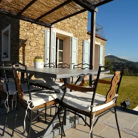 Normanna לינה וארוחת בוקר 4*